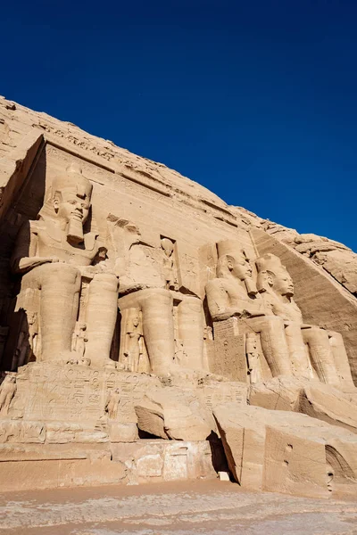 Büyük büyük Tapınağı Ramses II veya Ramses Abu Simbel Aswan Mısır, büyük bir