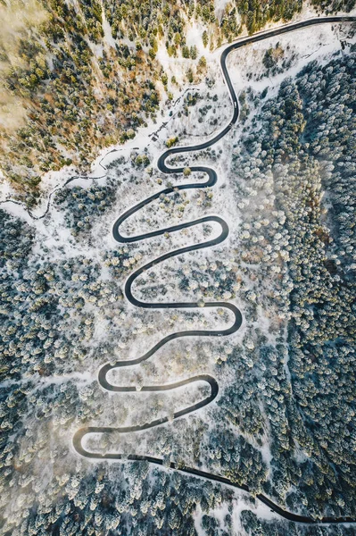 Estrada Sinuosa Transfagarasan Nas Montanhas Cárpatas Vista Aérea — Fotografia de Stock