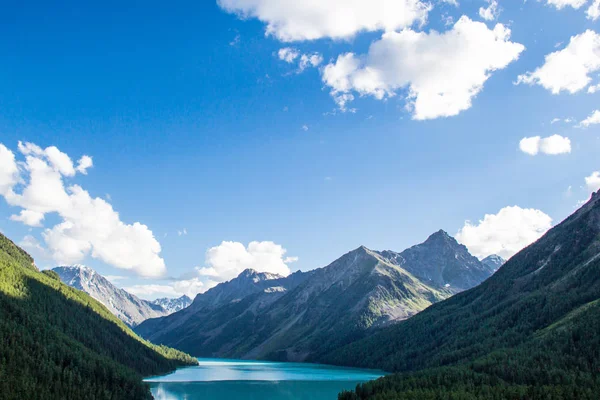 Muito Bela Montanha Altai — Fotografia de Stock