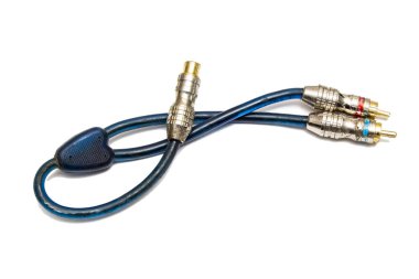 Beyaz arka plan RCA kabloları