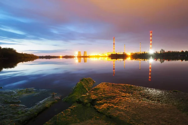 Rör Industrianläggning Natten — Stockfoto