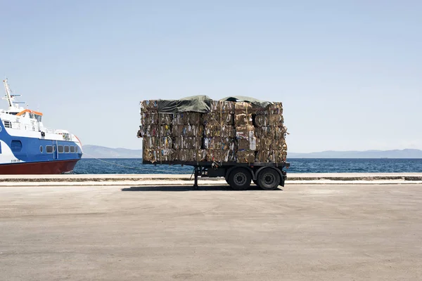 Veduta Camion Con Carta Riciclata Cartoni Animati Nelle Dogane Kos — Foto Stock