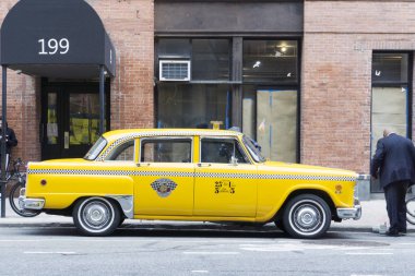Vintage Klasik sarı nyc taksi sokak