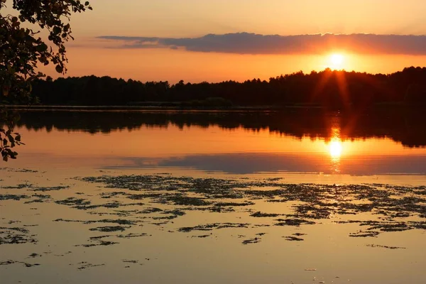 Pohled Jezero Při Západu Slunce — Stock fotografie