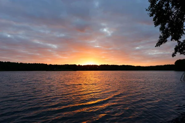 Pohled Jezero Během Východu Slunce — Stock fotografie