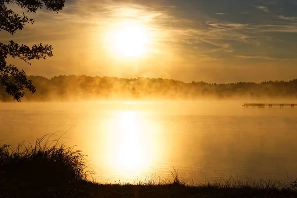 Λίμνη Κατά Διάρκεια Ομίχλη Sunrise Πολωνία Gostynin Wloclawek Πάρκο Τοπίων — Φωτογραφία Αρχείου