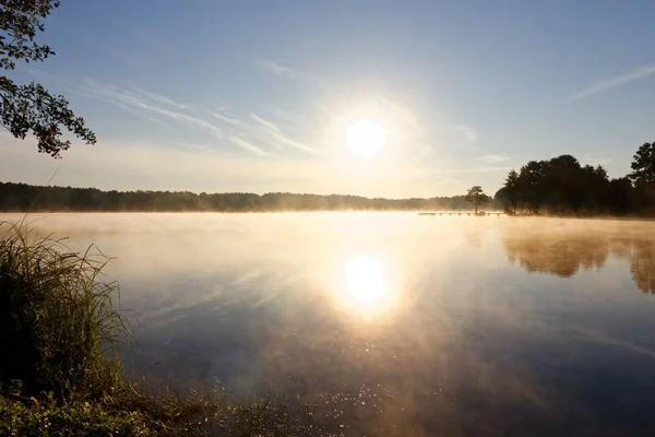 Lago Durante Amanecer Brumoso Polonia Gostynin Wloclawek Landscape Park —  Fotos de Stock