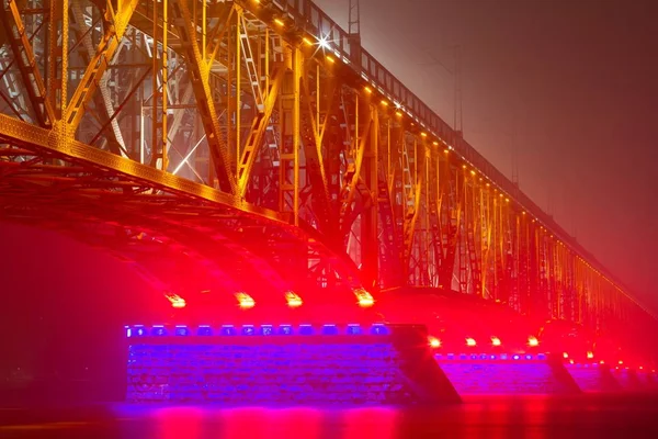 Beleuchtete Brücke Plock Bei Nebliger Nacht Polen — Stockfoto
