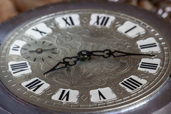 昔ながらの機械式懐中時計 — ストック写真