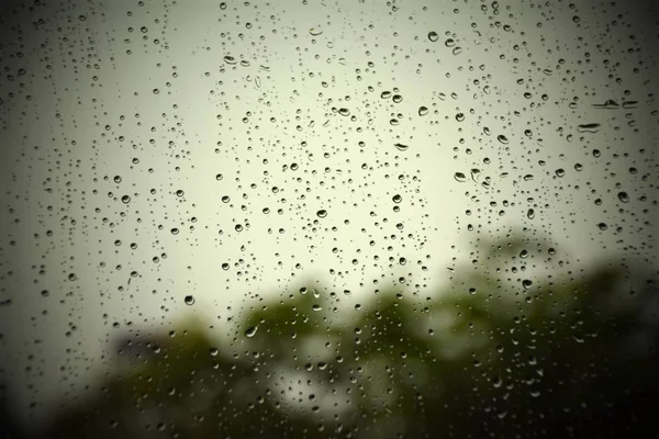 Gotas Lluvia Sobre Vidrio Con Fondo Blanco — Foto de Stock