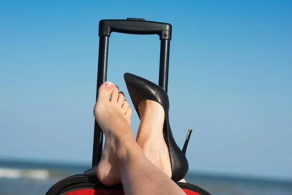 Women Legs Shoes Travel Suitcase Ocean Background Out Office Concept — Stock Photo, Image