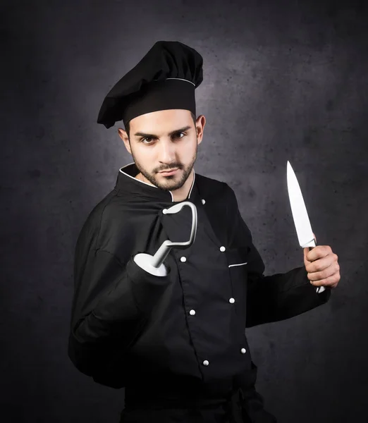 Humorné Portrét Stylu Pirátské Vařič Chef Černé Uniformě Šedé Beckground — Stock fotografie