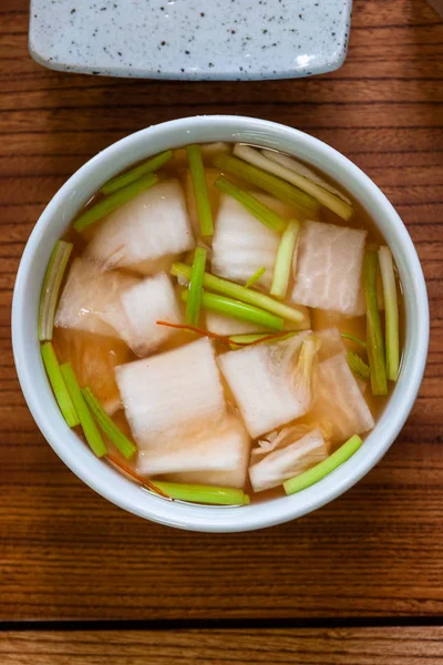 Kore geleneksel su kimchi