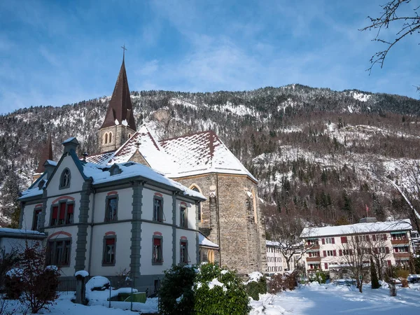 Καθεδρικός Ναός Της Ελβετίας Ψυχρό Χειμώνα Χιονισμένο — Φωτογραφία Αρχείου