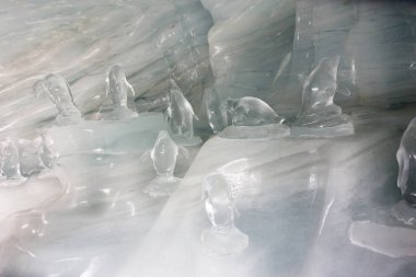 Buzdan bir saray Jungfrau, İsviçre