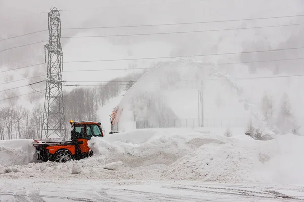 Zwitserse Sneeuw Verwijdering Werk Koude Winter — Stockfoto