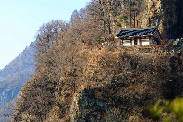 Frío Paisaje Invernal Del Templo Cheongnyangsa — Foto de Stock