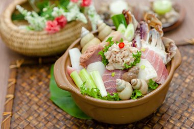 Taze ve lezzetli deniz ürünleri çorbası