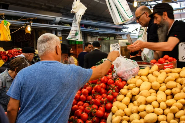 Jerusalem Israel Maj 2018 Okända Människor Shopping Mahane Yehuda Market — Stockfoto
