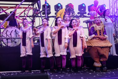 Kudüs İsrail 10 Mayıs 2018 eski şehir Kudüs, durdurulamaz sevinç Dans Festivali Altın diş Festivali'nde orta Krallığı kutlamaları akşam sahne