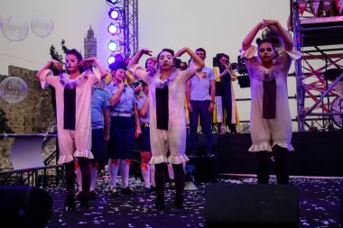 Kudüs İsrail 10 Mayıs 2018 eski şehir Kudüs, durdurulamaz sevinç Dans Festivali Altın diş Festivali'nde orta Krallığı kutlamaları akşam sahne