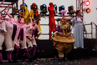 Kudüs İsrail 10 Mayıs 2018 eski şehir Kudüs, durdurulamaz sevinç Dans Festivali Altın diş Festivali'nde orta Krallığı kutlamaları akşam sahne