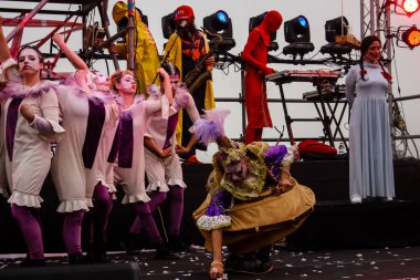 Kudüs İsrail 10 Mayıs 2018 eski şehir Kudüs, durdurulamaz sevinç Dans Festivali Altın diş Festivali'nde orta Krallığı kutlamaları akşam sahne