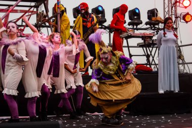 Kudüs İsrail 10 Mayıs 2018 eski şehir Kudüs, durdurulamaz sevinç Dans Festivali Altın diş Festivali'nde orta Krallığı kutlamaları akşam sahne