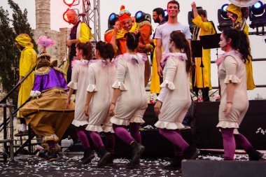 Kudüs İsrail 10 Mayıs 2018 eski şehir Kudüs, durdurulamaz sevinç Dans Festivali Altın diş Festivali'nde orta Krallığı kutlamaları akşam sahne