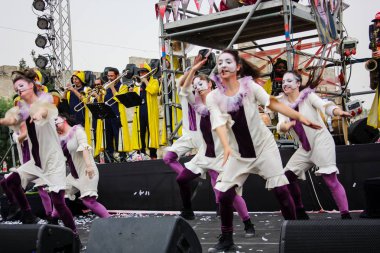 Kudüs İsrail 10 Mayıs 2018 eski şehir Kudüs, durdurulamaz sevinç Dans Festivali Altın diş Festivali'nde orta Krallığı kutlamaları akşam sahne