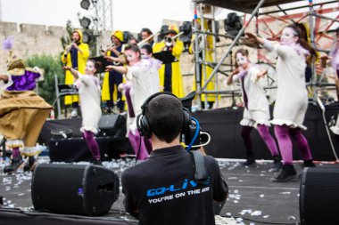 Kudüs İsrail 10 Mayıs 2018 eski şehir Kudüs, durdurulamaz sevinç Dans Festivali Altın diş Festivali'nde orta Krallığı kutlamaları akşam sahne