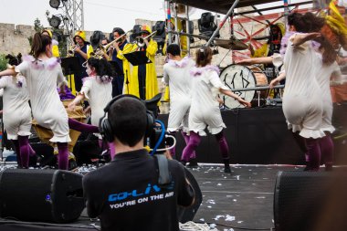 Kudüs İsrail 10 Mayıs 2018 eski şehir Kudüs, durdurulamaz sevinç Dans Festivali Altın diş Festivali'nde orta Krallığı kutlamaları akşam sahne