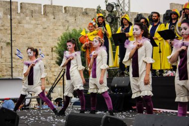 Kudüs İsrail 10 Mayıs 2018 eski şehir Kudüs, durdurulamaz sevinç Dans Festivali Altın diş Festivali'nde orta Krallığı kutlamaları akşam sahne
