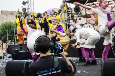 Kudüs İsrail 10 Mayıs 2018 eski şehir Kudüs, durdurulamaz sevinç Dans Festivali Altın diş Festivali'nde orta Krallığı kutlamaları akşam sahne
