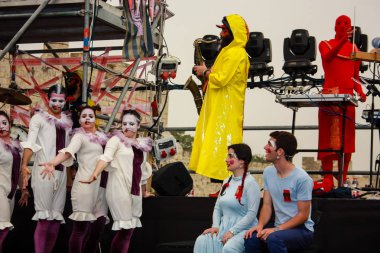 Kudüs İsrail 10 Mayıs 2018 eski şehir Kudüs, durdurulamaz sevinç Dans Festivali Altın diş Festivali'nde orta Krallığı kutlamaları akşam sahne