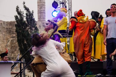 Kudüs İsrail 10 Mayıs 2018 eski şehir Kudüs, durdurulamaz sevinç Dans Festivali Altın diş Festivali'nde orta Krallığı kutlamaları akşam sahne