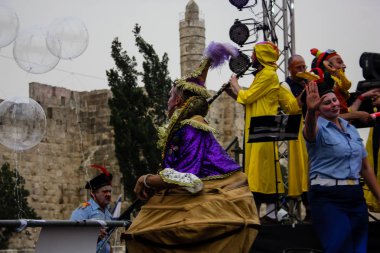 Kudüs İsrail 10 Mayıs 2018 eski şehir Kudüs, durdurulamaz sevinç Dans Festivali Altın diş Festivali'nde orta Krallığı kutlamaları akşam sahne