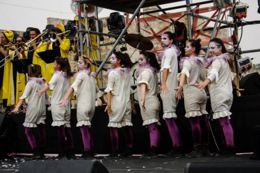 Kudüs İsrail 10 Mayıs 2018 eski şehir Kudüs, durdurulamaz sevinç Dans Festivali Altın diş Festivali'nde orta Krallığı kutlamaları akşam sahne