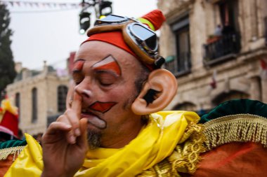 Kudüs İsrail 10 Mayıs 2018 Eski Kudüs şehri, altın diş Festivali'nde orta Krallığı kutlamaları görüntülemek, Jaffa Gate alayı akşam