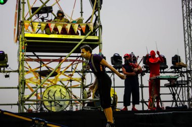 Kudüs İsrail 10 Mayıs 2018 Orta Krallık Kudüs'ün eski şehri altın diş festivalde, Kraliyet üstgeçidin animasyon akşam kutlamaları