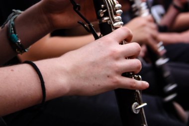 Kudüs İsrail 10 Mayıs 2018 Eski Kudüs şehri, altın diş Festivali'nde orta Krallığı kutlamaları görüntülemek bir müzik konser akşam oynarken avant-garde orkestra müzisyenleri