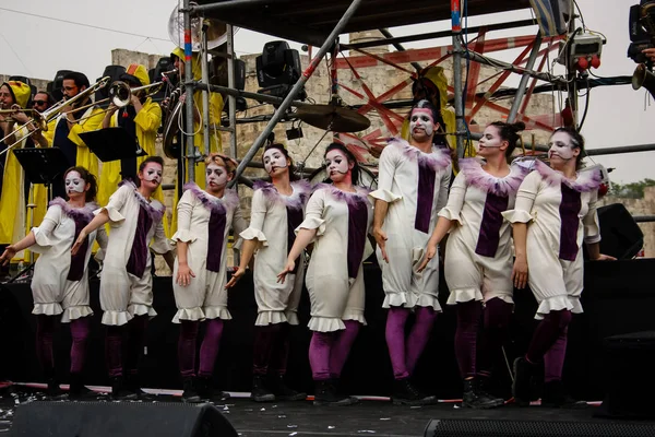 Kudüs İsrail 10 Mayıs 2018 eski şehir Kudüs, durdurulamaz sevinç Dans Festivali Altın diş Festivali'nde orta Krallığı kutlamaları akşam sahne