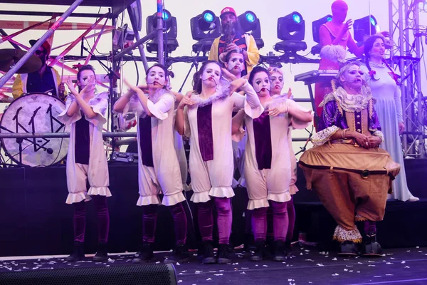 Kudüs İsrail 10 Mayıs 2018 eski şehir Kudüs, durdurulamaz sevinç Dans Festivali Altın diş Festivali'nde orta Krallığı kutlamaları akşam sahne