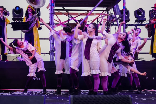 Kudüs İsrail 10 Mayıs 2018 eski şehir Kudüs, durdurulamaz sevinç Dans Festivali Altın diş Festivali'nde orta Krallığı kutlamaları akşam sahne