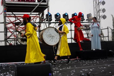 Kudüs İsrail 10 Mayıs 2018 Eski Kudüs şehri, altın diş Festivali'nde orta Krallığı kutlamaları görüntülemek sanatçıların festival sahne akşamı