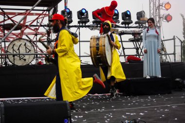 Kudüs İsrail 10 Mayıs 2018 Eski Kudüs şehri, altın diş Festivali'nde orta Krallığı kutlamaları görüntülemek sanatçıların festival sahne akşamı