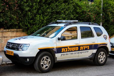 Kudüs İsrail 10 Mayıs 2018 İsrail polis arabası eski Kudüs şehri akşam sokak görünümü