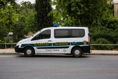 Kudüs İsrail 10 Mayıs 2018 İsrail polis arabası eski Kudüs şehri akşam sokak görünümü