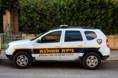 Kudüs İsrail 10 Mayıs 2018 İsrail polis arabası eski Kudüs şehri akşam sokak görünümü