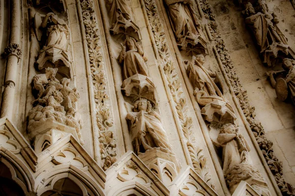 มมองของโบสถ Notre Dame Reims ในฝร งเศส — ภาพถ่ายสต็อก